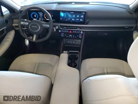 2025 Hyundai Sonata SEL с VIN KMHL64JA4SA486086, выставлен на аукционе Copart как лот 84370465 с пробегом 9 889 миль миль и Списание • Salvage title. История ставок и продаж доступна на DreamBid. Изображение 8.