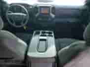 2022 Chevrolet Silverado 1500 Custom Trail Boss z VIN 3GCUDCET0NG553356, wystawiony jako Copart lot #80816635 z przebiegiem 134 742 mil mil oraz Czysty tytuł • Clean title. Historia ofert i sprzedaży dostępna na DreamBid. Obrazek 8.