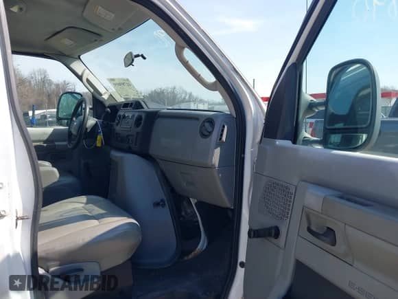 2009 Ford Econoline Cargo Commercial with VIN 1FTSE34P59DA00617, listed as a IAAI auction lot 41789890 with 26,444 mi miles and . Bid and sale history available at DreamBid. Image 5.