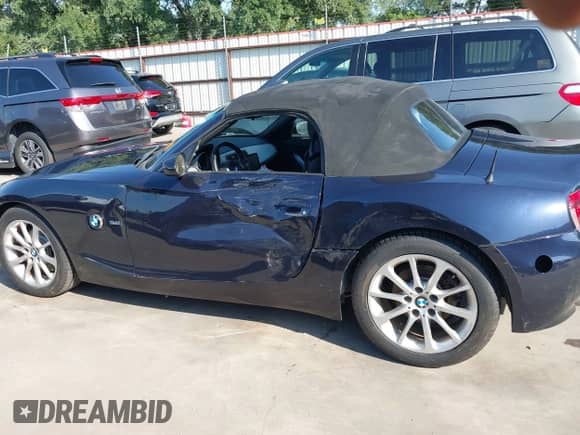 2006 BMW Z4 3.0i с VIN 4USBU33526LW58409, выставлен на аукционе IAAI как лот 42241927 с пробегом 126 347 миль миль и . История ставок и продаж доступна на DreamBid. Изображение 15.