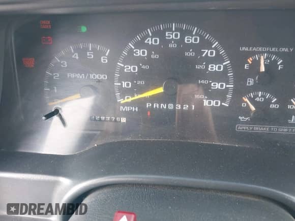 1998 Chevrolet Silverado 2500 с VIN 1GCGK29RXWE183330, выставлен на аукционе IAAI как лот 41938680 с пробегом 229 376 миль миль и . История ставок и продаж доступна на DreamBid. Изображение 7.