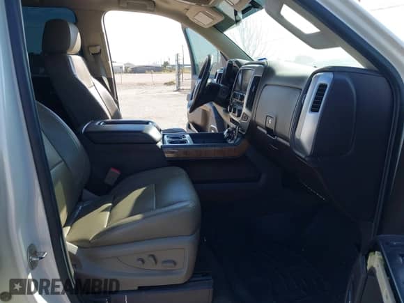 2014 GMC Sierra 1500 SLT z VIN 3GTU2VEC2EG155728, wystawiony jako IAAI lot #43329592 z przebiegiem 327 887 mil mil oraz . Historia ofert i sprzedaży dostępna na DreamBid. Obrazek 5.