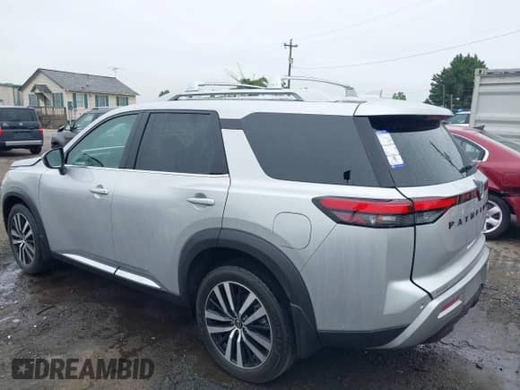 2024 Nissan Pathfinder Platinum с VIN 5N1DR3DJXRC298866, выставлен на аукционе IAAI как лот 42607262 с пробегом 4 683 миль миль и . История ставок и продаж доступна на DreamBid. Изображение 3.