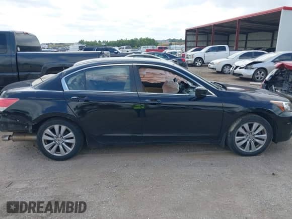 2012 Honda Accord EX z VIN 1HGCP2F76CA014798, wystawiony jako IAAI lot #43181069 z przebiegiem 172 447 mil mil oraz . Historia ofert i sprzedaży dostępna na DreamBid. Obrazek 14.