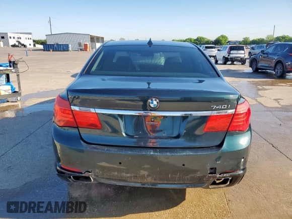 2011 BMW 7 Series 740i z VIN WBAKA4C5XBC392357, wystawiony jako Copart lot #53615315 z przebiegiem 170 046 mil mil oraz Szkoda całkowita • Salvage title. Historia ofert i sprzedaży dostępna na DreamBid. Obrazek 6.