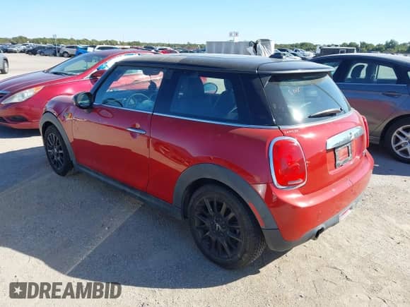 2014 MINI Hardtop with VIN WMWXM5C57ET730255, listed as a IAAI auction lot 43502210 with Not provided miles and . Bid and sale history available at DreamBid. Image 3.