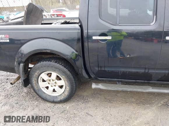 2005 Nissan Frontier SE z VIN 1N6AD07W05C445098, wystawiony jako IAAI lot #41941048 z przebiegiem 276 234 mil mil oraz . Historia ofert i sprzedaży dostępna na DreamBid. Obrazek 19.