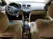 2006 Honda Accord LX z VIN 1HGCM55426A168527, wystawiony jako Copart lot #45121535 z przebiegiem Nie podano mil oraz Szkoda całkowita • Salvage title. Historia ofert i sprzedaży dostępna na DreamBid. Obrazek 8.