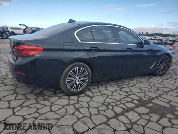 2019 BMW 5 Series 530i с VIN WBAJA5C52KWW09769, выставлен на аукционе Copart как лот 81791225 с пробегом 69 621 миль миль и Списание • Salvage title. История ставок и продаж доступна на DreamBid. Изображение 3.
