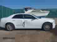 2014 Chrysler 300 с VIN 2C3CCARG7EH207048, выставлен на аукционе IAAI как лот 43239776 с пробегом 134 602 миль миль и . История ставок и продаж доступна на DreamBid. Изображение 13.