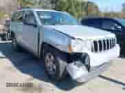 2007 Jeep Grand Cherokee Limited z VIN 1J8HS58P77C635407, wystawiony jako IAAI lot #41635090 z przebiegiem 219 377 mil mil oraz . Historia ofert i sprzedaży dostępna na DreamBid. Obrazek 6.