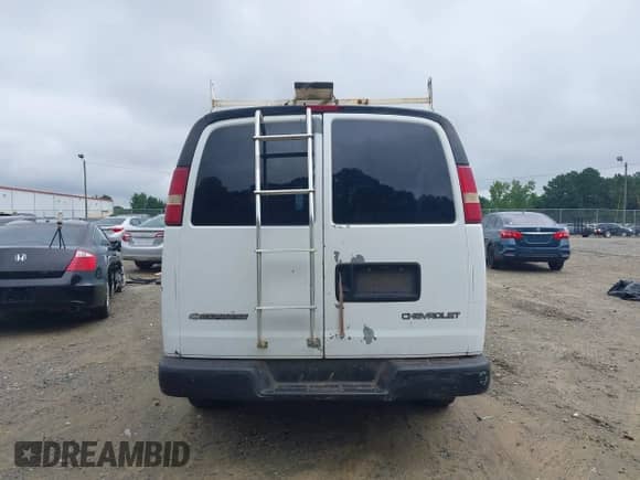 2005 Chevrolet Express Cargo с VIN 1GCGG25V051140061, выставлен на аукционе IAAI как лот 42919743 с пробегом 448 511 миль миль и . История ставок и продаж доступна на DreamBid. Изображение 16.