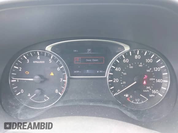 2020 Nissan Pathfinder S z VIN 5N1DR2AN0LC598957, wystawiony jako IAAI lot #42341559 z przebiegiem 34 189 mil mil oraz . Historia ofert i sprzedaży dostępna na DreamBid. Obrazek 7.