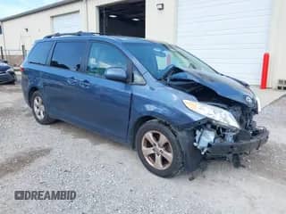 2015 Toyota Sienna LE AAS with VIN 5TDKK3DCXFS624984, listed as a IAAI auction lot 42560632 with 169,034 mi miles and . Bid and sale history available at DreamBid. Image 1.