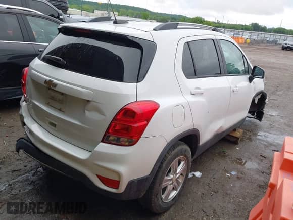 2022 Chevrolet Trax LT с VIN KL7CJLSM4NB500909, выставлен на аукционе IAAI как лот 42204180 с пробегом 74 367 миль миль и . История ставок и продаж доступна на DreamBid. Изображение 4.
