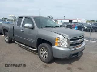 2008 Chevrolet Silverado 1500 1LT z VIN 1GCEC19C18Z163182, wystawiony jako IAAI lot #43173769 z przebiegiem 205 943 mil mil oraz . Historia ofert i sprzedaży dostępna na DreamBid. Obrazek 1.
