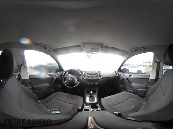 2013 Volkswagen Tiguan SE с VIN WVGAV3AX4DW607441, выставлен на аукционе IAAI как лот 42173141 с пробегом 113 186 миль миль и . История ставок и продаж доступна на DreamBid. Изображение 18.