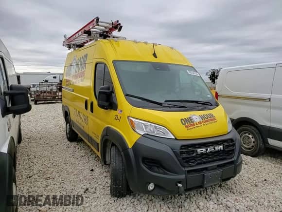 2023 Ram ProMaster Cargo z VIN 3C6LRVCG6PE526117, wystawiony jako Copart lot #88256155 z przebiegiem 44 399 mil mil oraz Szkoda całkowita • Salvage title. Historia ofert i sprzedaży dostępna na DreamBid. Obrazek 11.