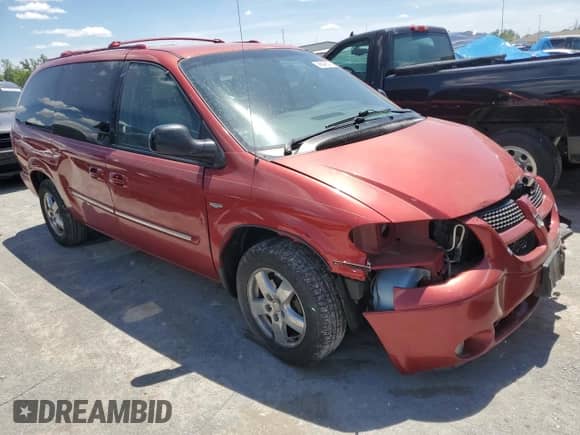 2004 Dodge Caravan SXT с VIN 2D4GP44L54R570404, выставлен на аукционе Copart как лот 56646824 с пробегом 239 162 миль миль и Списание • Salvage title. История ставок и продаж доступна на DreamBid. Изображение 4.