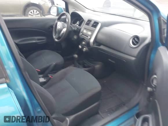 2014 Nissan Note SV z VIN 3N1CE2CPXEL384501, wystawiony jako IAAI lot #43303315 z przebiegiem 116 599 mil mil oraz . Historia ofert i sprzedaży dostępna na DreamBid. Obrazek 5.