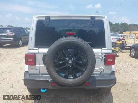 2022 Jeep Wrangler Unlimited Sahara с VIN 1C4JJXP69NW229978, выставлен на аукционе IAAI как лот 42579990 с пробегом 31 423 миль миль и . История ставок и продаж доступна на DreamBid. Изображение 17.