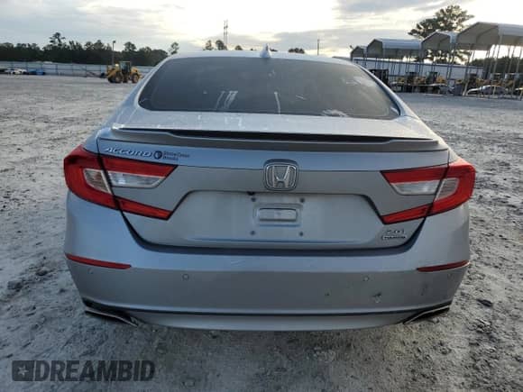 2019 Honda Accord Touring with VIN 1HGCV2F96KA029873, listed as a Copart auction lot 70398085 with 97,634 mi miles and Salvage title. Bid and sale history available at DreamBid. Image 6.