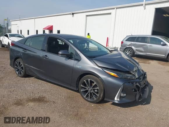 2018 Toyota Prius Plus z VIN JTDKARFP2J3072803, wystawiony jako IAAI lot #42443376 z przebiegiem 120 009 mil mil oraz . Historia ofert i sprzedaży dostępna na DreamBid. Obrazek 1.
