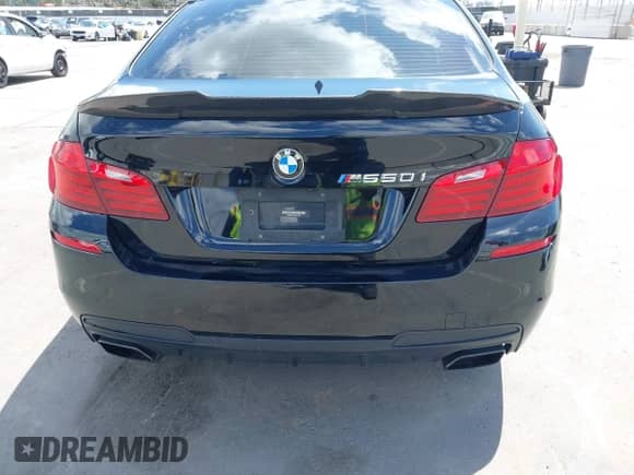 2015 BMW 5 Series 550i с VIN WBAKN9C5XFD961631, выставлен на аукционе IAAI как лот 42248127 с пробегом 30 821 миль миль и . История ставок и продаж доступна на DreamBid. Изображение 17.