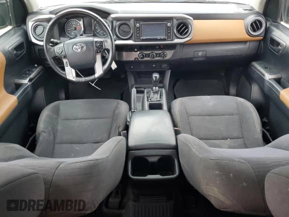 2017 Toyota Tacoma SR5 with VIN 3TMBZ5DN9HM012089, listed as a Copart auction lot 86295415 with 221,378 mi miles and Salvage title. Bid and sale history available at DreamBid. Image 8.