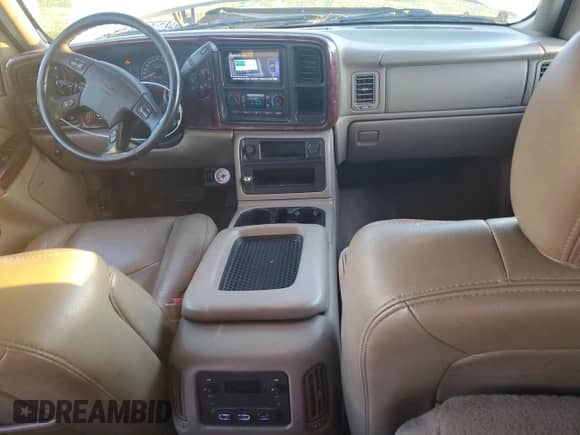2006 Chevrolet Silverado 3500 SRW Wrk Trk с VIN 1GCHK33DX6F143072, выставлен на аукционе Copart как лот 47038915 с пробегом 295 279 миль миль и Списание • Salvage title. История ставок и продаж доступна на DreamBid. Изображение 8.