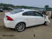 2018 Volvo S60 Inscription Platinum z VIN LYV402TM9JB170194, wystawiony jako Copart lot #60866295 z przebiegiem 42 962 mil mil oraz Szkoda całkowita • Salvage title. Historia ofert i sprzedaży dostępna na DreamBid. Obrazek 3.