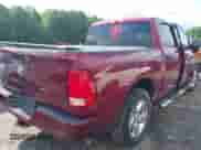 2018 Ram 1500 Express z VIN 1C6RR6KG9JS292660, wystawiony jako IAAI lot #42440516 z przebiegiem 51 182 mil mil oraz . Historia ofert i sprzedaży dostępna na DreamBid. Obrazek 4.