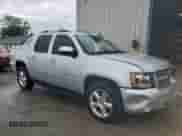 2013 Chevrolet Avalanche LS with VIN 3GNMCEE04DG325726, listed as a Copart auction lot 52709615 with 98,991 mi miles and Salvage title. Bid and sale history available at DreamBid. Image 4.