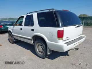 1997 Chevrolet Blazer LS с VIN 1GNDT13W8V2135390, выставлен на аукционе IAAI как лот 43400178 с пробегом 130 869 миль миль и . История ставок и продаж доступна на DreamBid. Изображение 3.