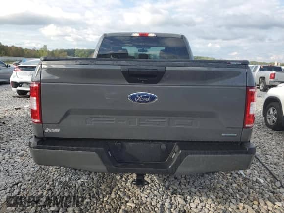 2018 Ford F-150 XL z VIN 1FTEX1EP5JFD44712, wystawiony jako Copart lot #83825405 z przebiegiem 64 404 mil mil oraz Czysty tytuł • Clean title. Historia ofert i sprzedaży dostępna na DreamBid. Obrazek 6.