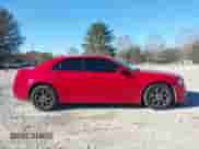 2017 Chrysler 300 S с VIN 2C3CCAGGXHH507660, выставлен на аукционе IAAI как лот 41035980 с пробегом 108 448 миль миль и . История ставок и продаж доступна на DreamBid. Изображение 13.