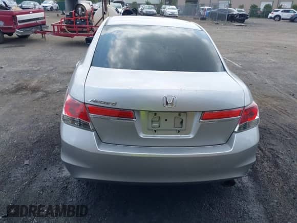 2012 Honda Accord LX Premium с VIN 1HGCP2F43CA179245, выставлен на аукционе IAAI как лот 42924518 с пробегом 108 740 миль миль и . История ставок и продаж доступна на DreamBid. Изображение 17.