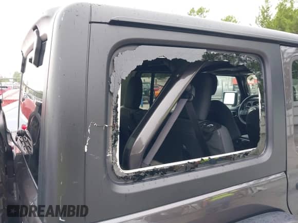 2025 Jeep Wrangler Rubicon with VIN 1C4PJXFN7SW521501, listed as a IAAI auction lot 42906778 with 7,819 mi miles and . Bid and sale history available at DreamBid. Image 17.