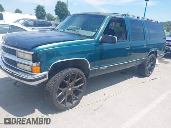 1995 Chevrolet Suburban с VIN 1GNFK16K3SJ341397, выставлен на аукционе IAAI как лот 42842527 с пробегом 92 689 миль миль и . История ставок и продаж доступна на DreamBid. Изображение 2.