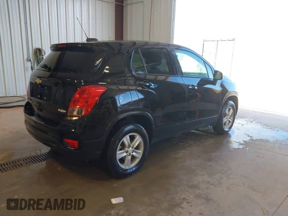 2022 Chevrolet Trax LS z VIN KL7CJNSM6NB553476, wystawiony jako IAAI lot #42934545 z przebiegiem 42 059 mil mil oraz . Historia ofert i sprzedaży dostępna na DreamBid. Obrazek 4.