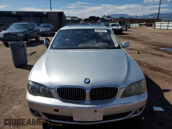 2006 BMW 7 Series 750i z VIN WBAHL83536DT05152, wystawiony jako Copart lot #69596665 z przebiegiem 106 150 mil mil oraz Czysty tytuł • Clean title. Historia ofert i sprzedaży dostępna na DreamBid. Obrazek 5.