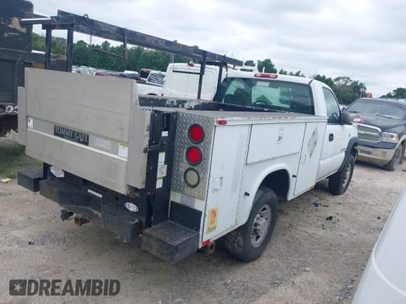 2006 Chevrolet Silverado 2500HD Work Truck with VIN 1GBHC24U96E238867, listed as a IAAI auction lot 42947089 with 253,024 mi miles and . Bid and sale history available at DreamBid. Image 4.