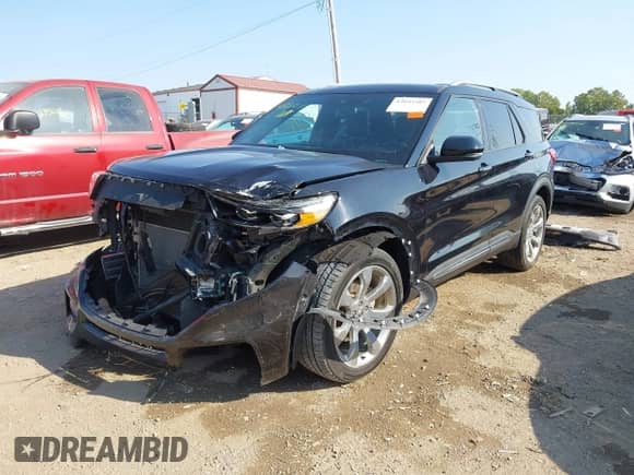 2020 Ford Explorer Platinum with VIN 1FM5K8HC9LGA51159, listed as a IAAI auction lot 43193387 with 39,749 mi miles and . Bid and sale history available at DreamBid. Image 2.
