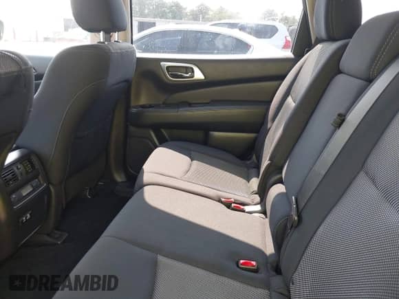 2019 Nissan Pathfinder SV with VIN 5N1DR2MM8KC635352, listed as a IAAI auction lot 42903598 with 109,837 mi miles and . Bid and sale history available at DreamBid. Image 8.