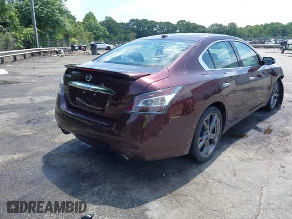 2014 Nissan Maxima S z VIN 1N4AA5AP0EC464475, wystawiony jako IAAI lot #42787428 z przebiegiem 167 872 mil mil oraz . Historia ofert i sprzedaży dostępna na DreamBid. Obrazek 4.