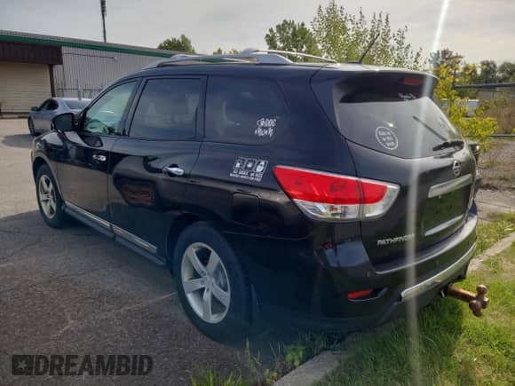 2015 Nissan Pathfinder Platinum with VIN 5N1AR2MM8FC703545, listed as a Copart auction lot 80464315 with 196,099 mi miles and Clean title. Bid and sale history available at DreamBid. Image 3.
