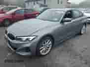 2023 BMW 3 Series 330i xDrive с VIN 3MW89FF00P8D65293, выставлен на аукционе Copart как лот 81683585 с пробегом 30 039 миль миль и Списание • Salvage title. История ставок и продаж доступна на DreamBid. Изображение 1.