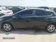 2017 Chevrolet Cruze LT z VIN 3G1BE6SM4HS555625, wystawiony jako IAAI lot #43349157 z przebiegiem 138 113 mil mil oraz . Historia ofert i sprzedaży dostępna na DreamBid. Obrazek 14.