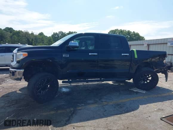 2017 Toyota Tundra Platinum with VIN 5TFAW5F1XHX673395, listed as a IAAI auction lot 43042202 with 246,608 mi miles and . Bid and sale history available at DreamBid. Image 14.