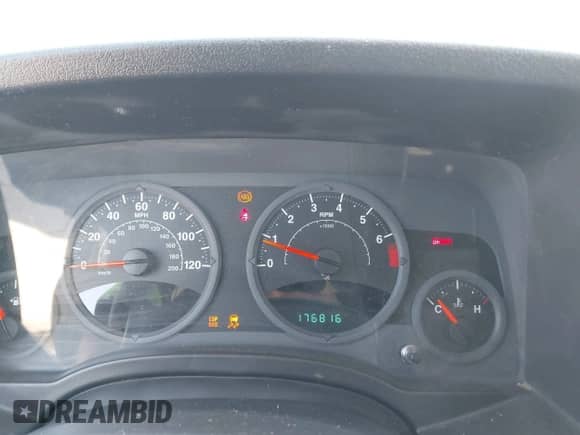 2007 Jeep Compass Sport с VIN 1J8FT47W77D276030, выставлен на аукционе IAAI как лот 42680003 с пробегом 176 816 миль миль и . История ставок и продаж доступна на DreamBid. Изображение 7.